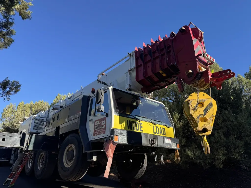 D&O Crane lifting operation in Northern Arizona – professional crane rental and heavy hauling services